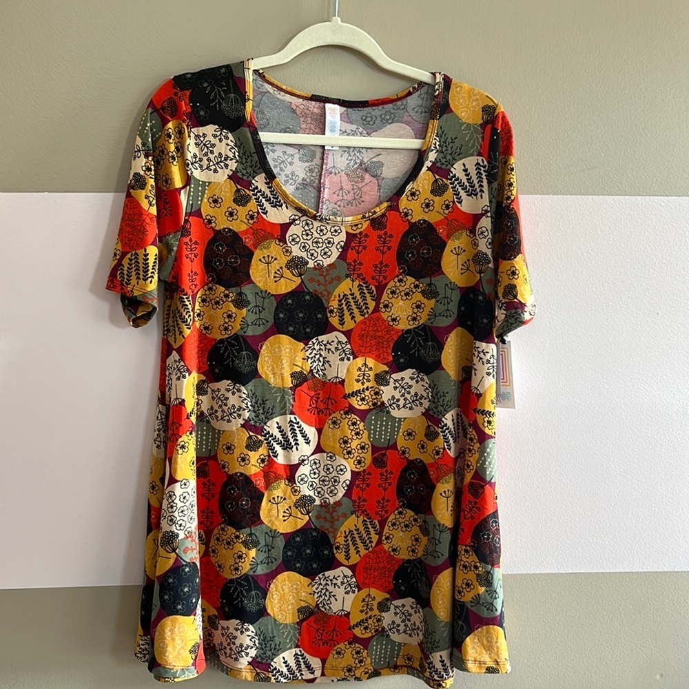 LulaRoe t shirts